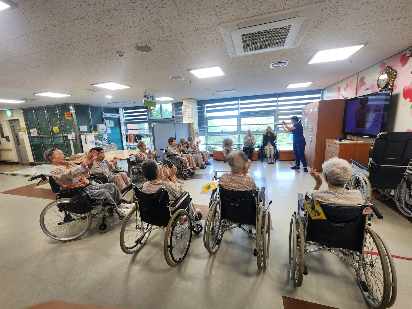 KakaoTalk_20250822_092943794_01