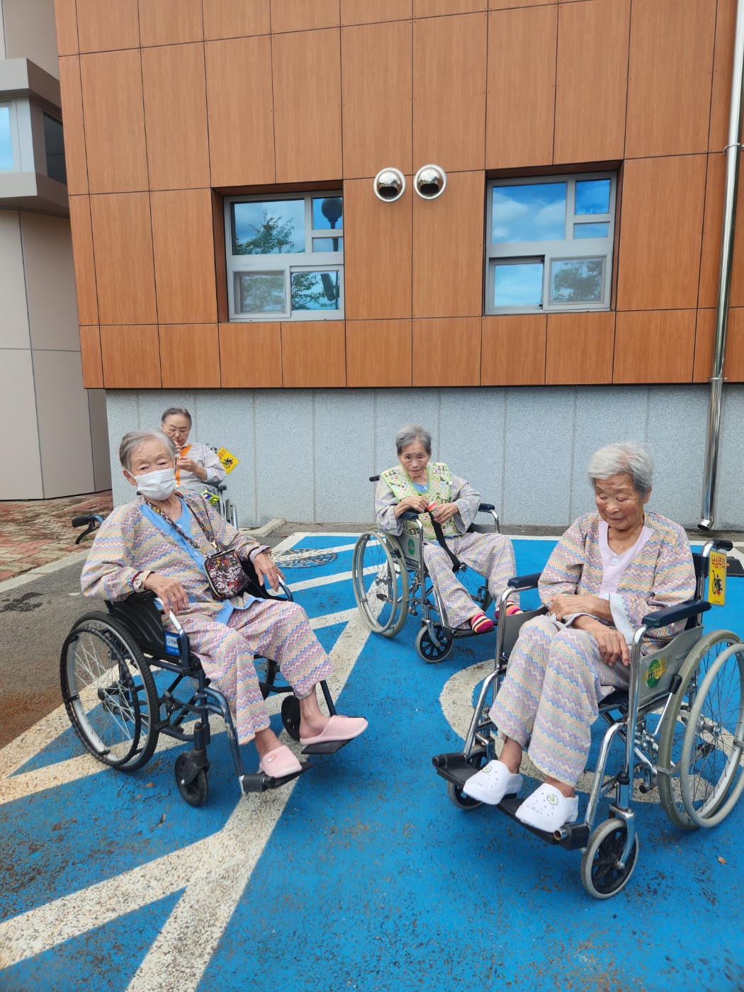 KakaoTalk_20250908_113425758_04